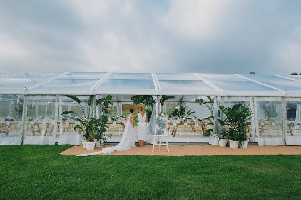 how to plan a marquee wedding reception